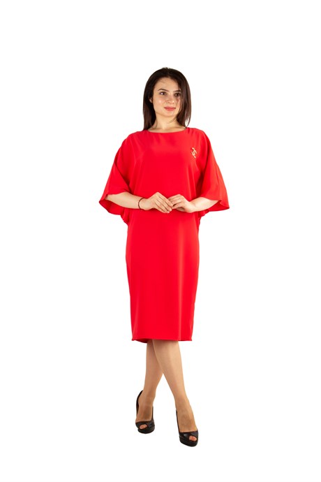 Batwing Plain Dress With Brooch Detail - Red