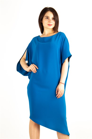 Asymmetric Big Size Dress With Chain Detail on the Sleeve