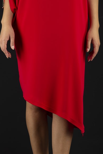 Asymmetric Dress With Chain Detail on the Sleeve - Red