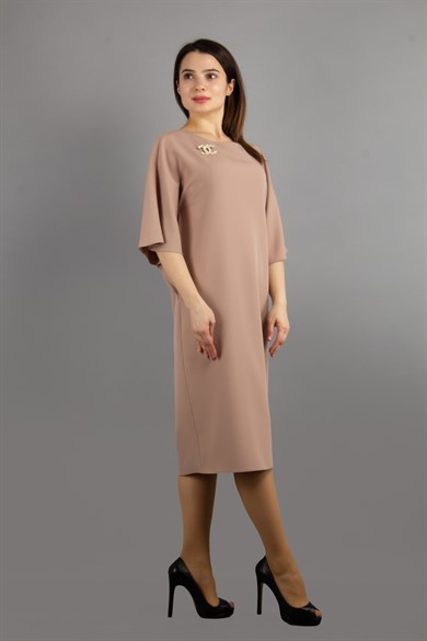 Batwing Plain Big Size Dress With Brooch Detail