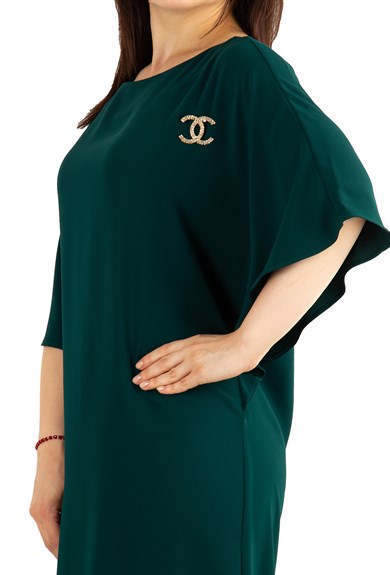 Batwing Plain Big Size Dress With Brooch Detail - Emerald Green