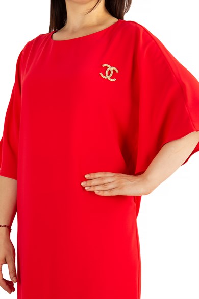 Batwing Plain Big Size Dress With Brooch Detail - Red