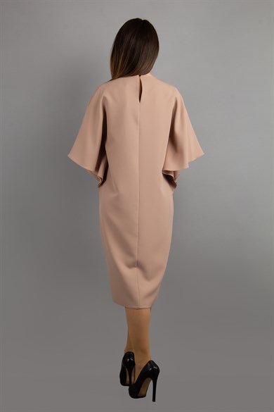 Batwing Plain Dress With Brooch Detail