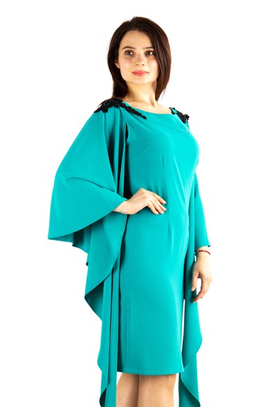 Lace Detailed Shoulder Slit Sleeve Cloak Dress