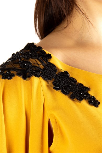 Lace Detailed Shoulder Slit Sleeve Cloak Big Size Dress - Mustard