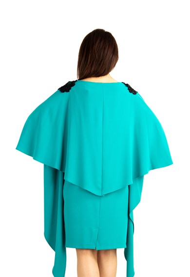 Lace Detailed Shoulder Slit Sleeve Cloak Big Size Dress