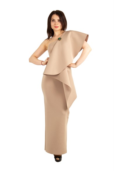 One Shoulder Draped Scuba Maxi Dress With Brooch Detail - Beige