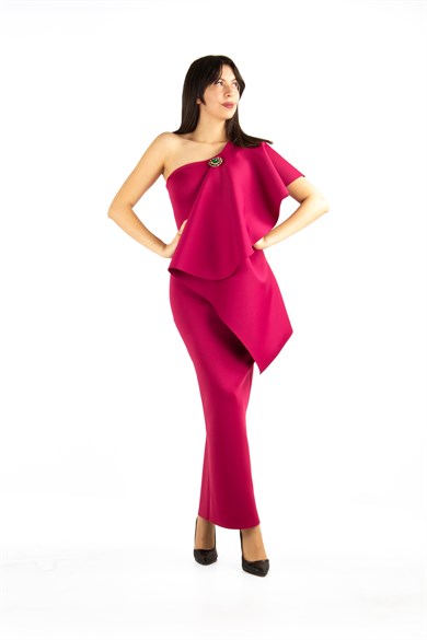 One Shoulder Draped Scuba Maxi Dress With Brooch Detail - Maroon
