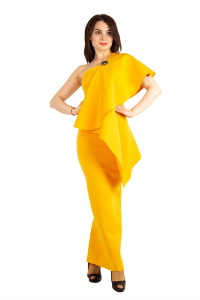 One Shoulder Draped Scuba Maxi Dress With Brooch Detail - Mustard