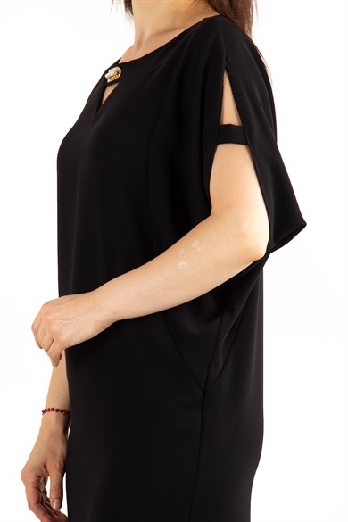 Pearl Brooch Detailed Cold Shoulder Big Size Dress - Black