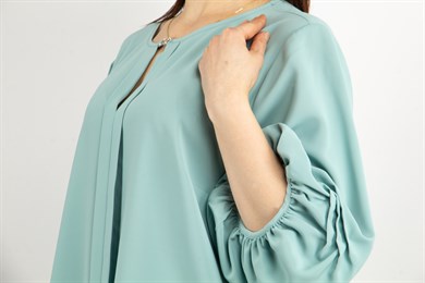 Pleat Detaİl on Sleeve Crew Neck Big Size Blouse