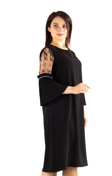 Pleated Sleeve Cuff Big Size Dress With Stone And Lace Detail - Black