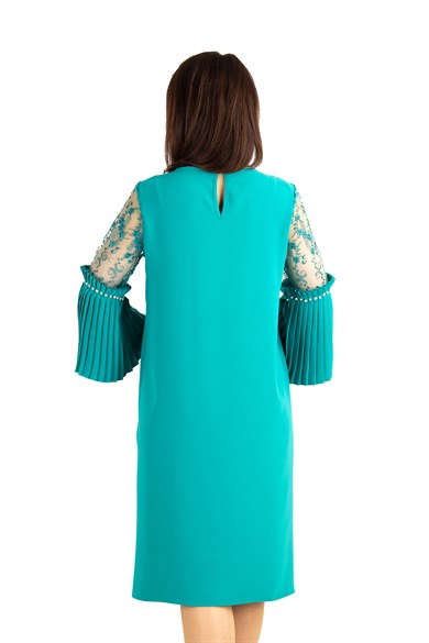 Pleated Sleeve Cuff Dress With Stone And Lace Detail - Benetton Green