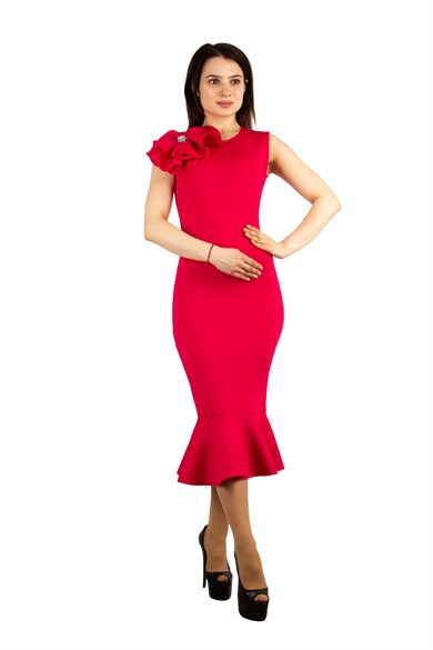 Sleeveless Scuba Dress With Flower Brooch - Red