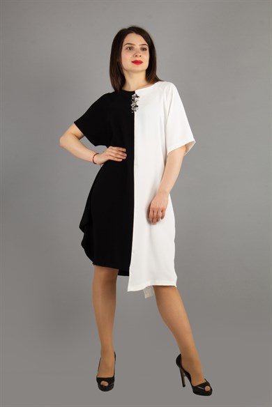 Two Tone Batwing Sleeve Dress With Brooch - Black