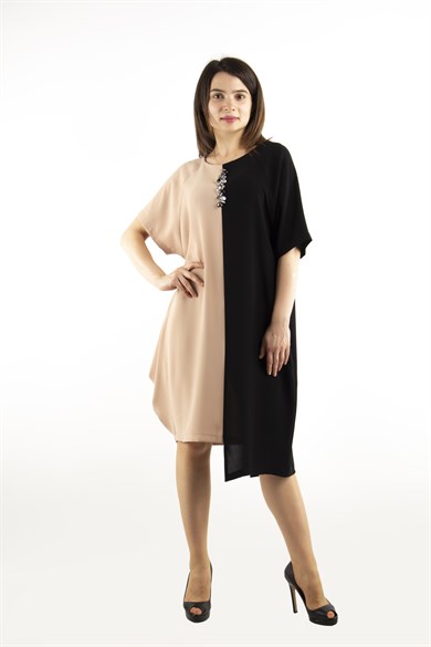 Two Tone Batwing Sleeve Dress With Brooch - Beige