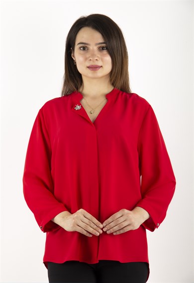 V Neck Big Size Blouse With Bee Brooch Detail